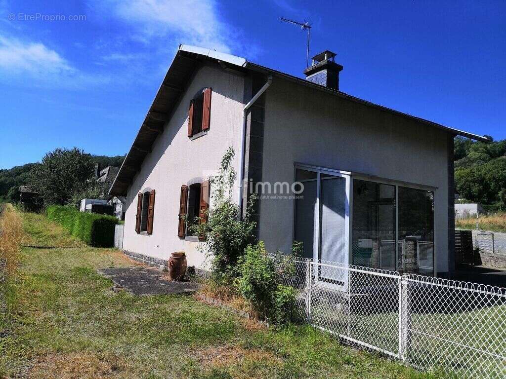 Maison à LA BOURBOULE