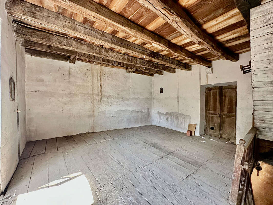Maison à rénover coeur de village - photo 7