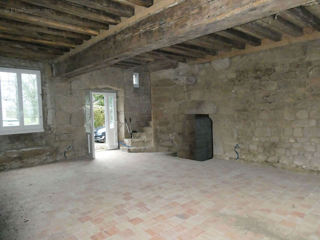 Maison à MAGNY-LE-DESERT