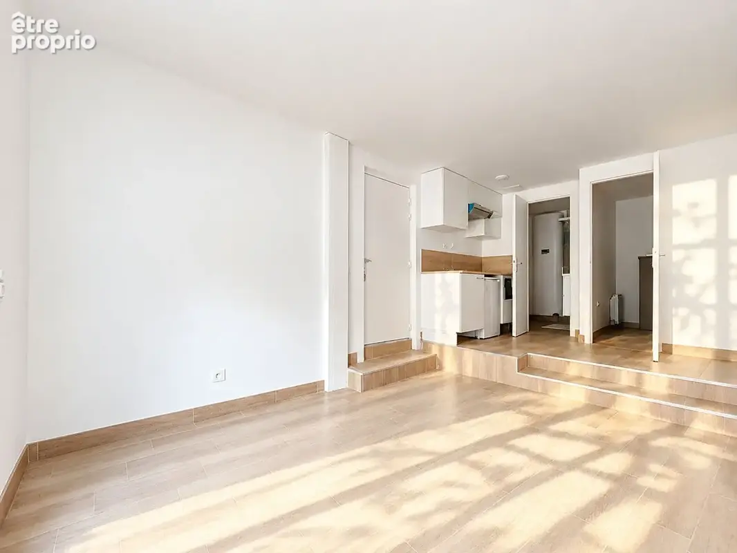Vallauris - T2 25m² - Jardin 20m² - Cave - Calme - photo 2