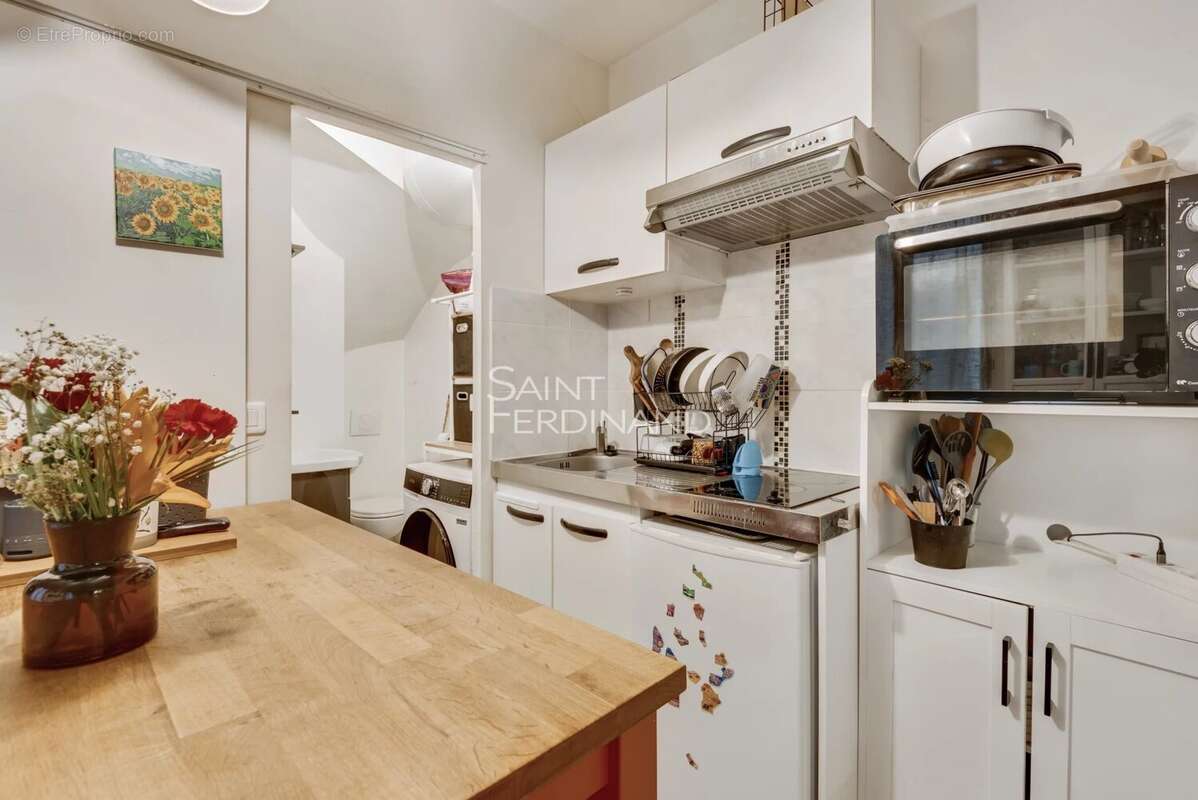 Appartement à PARIS-17E