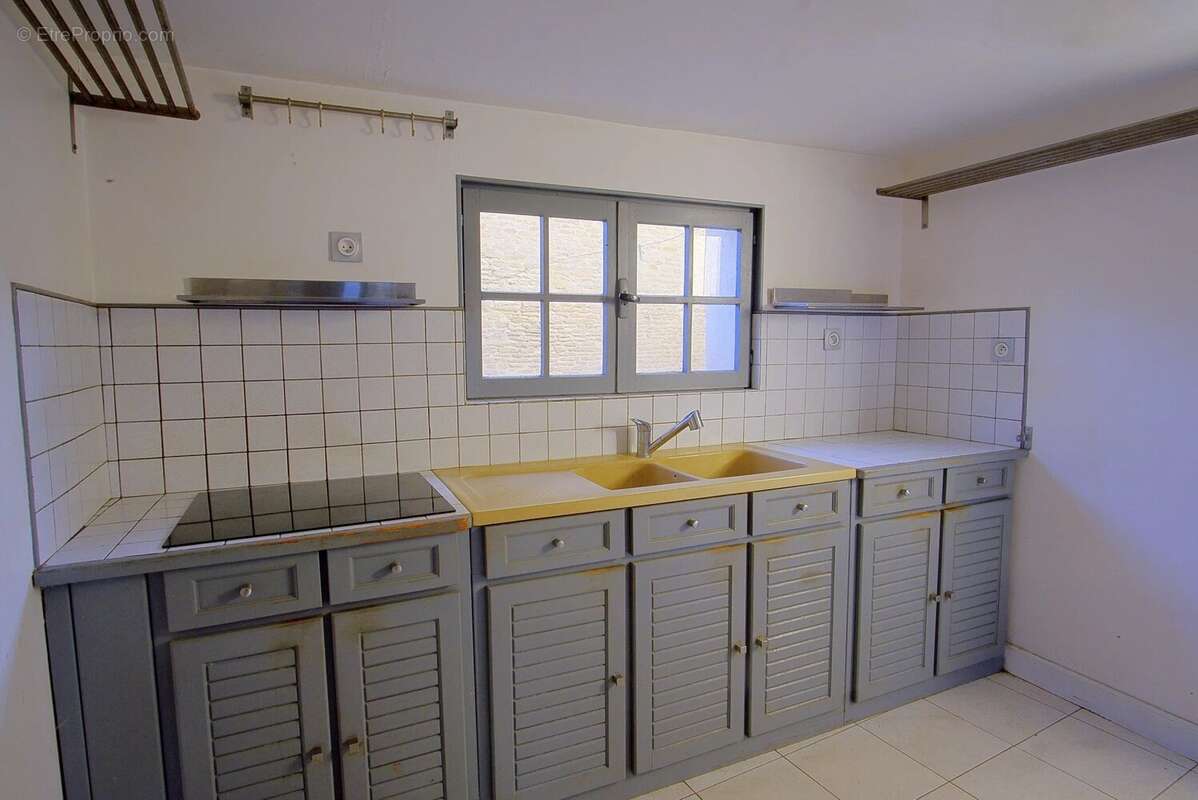 LANGRUNE SUR MER - Maison 104m² en pierre avec jardin & garage - photo 4