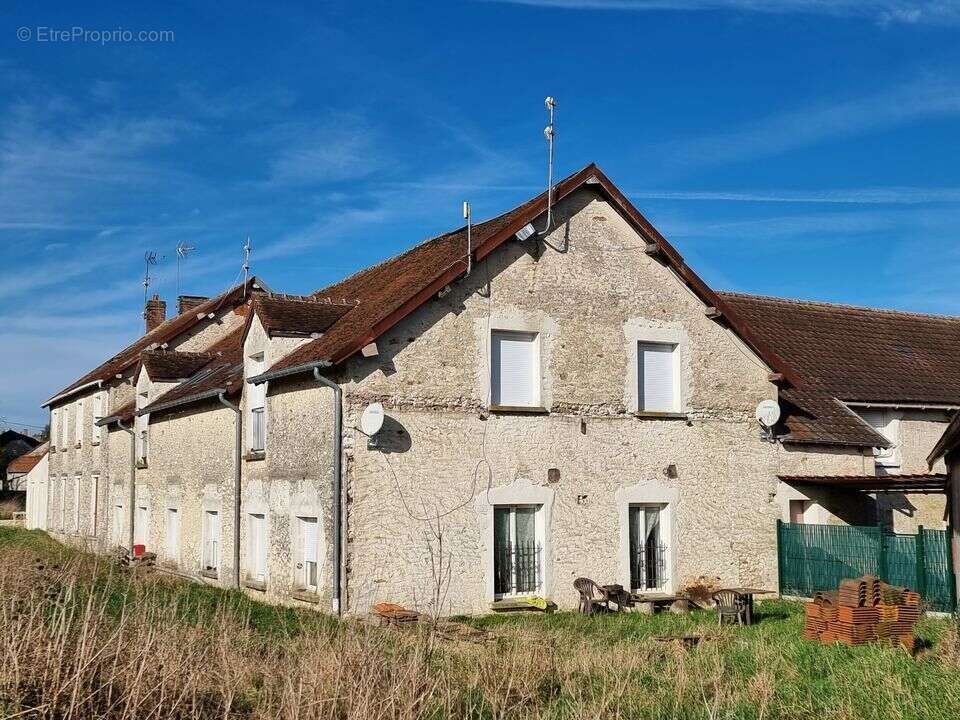 Appartement à LA CHAPELLE-MOUTILS
