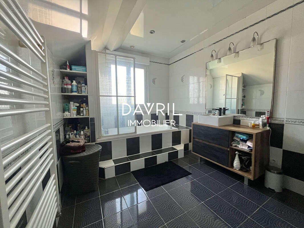 Maison à CONFLANS-SAINTE-HONORINE