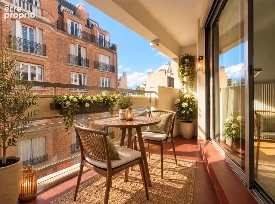Appartement à PARIS-16E