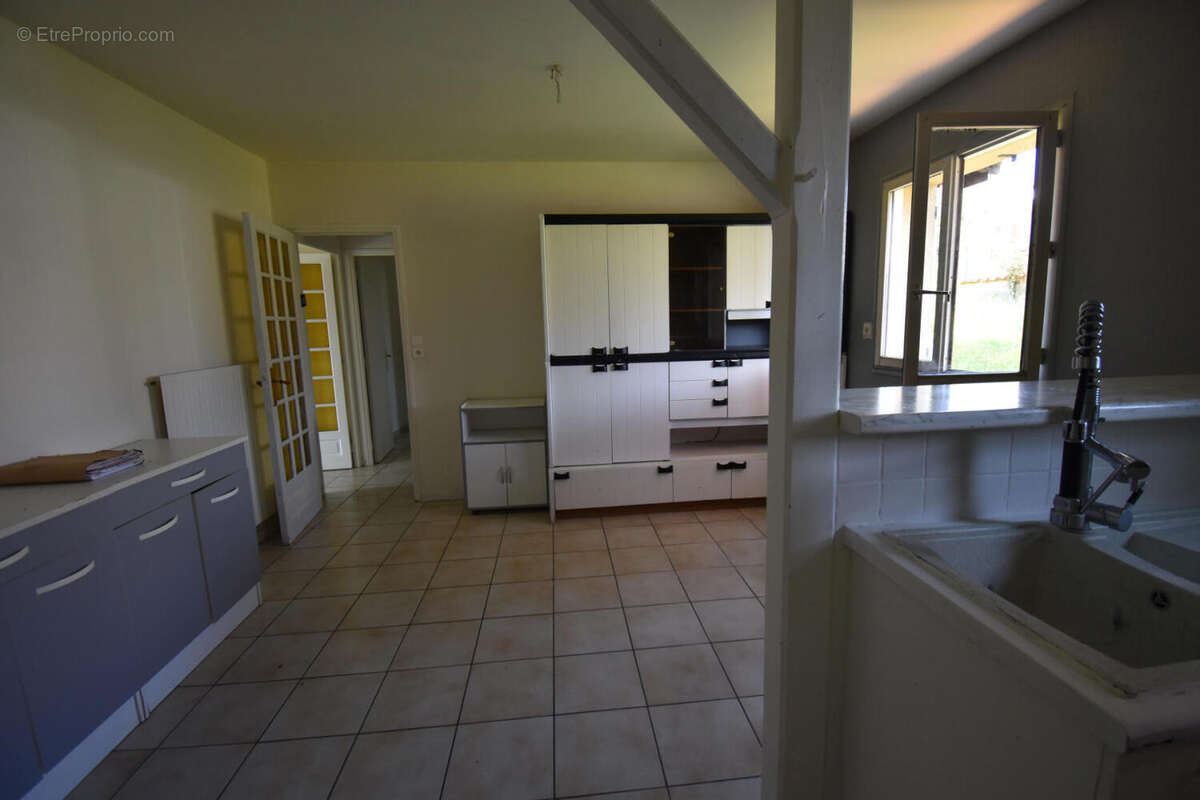 DSC_0006 - Maison à RUELLE-SUR-TOUVRE