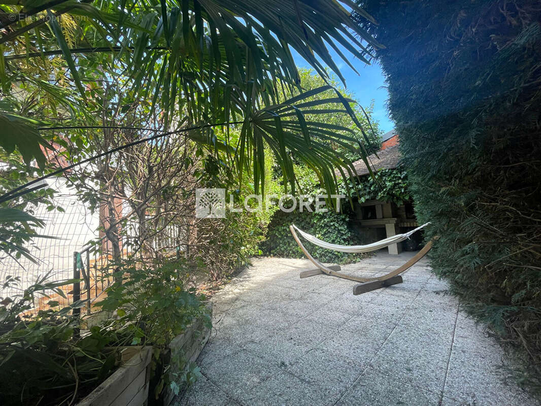 Maison à LE PERREUX-SUR-MARNE