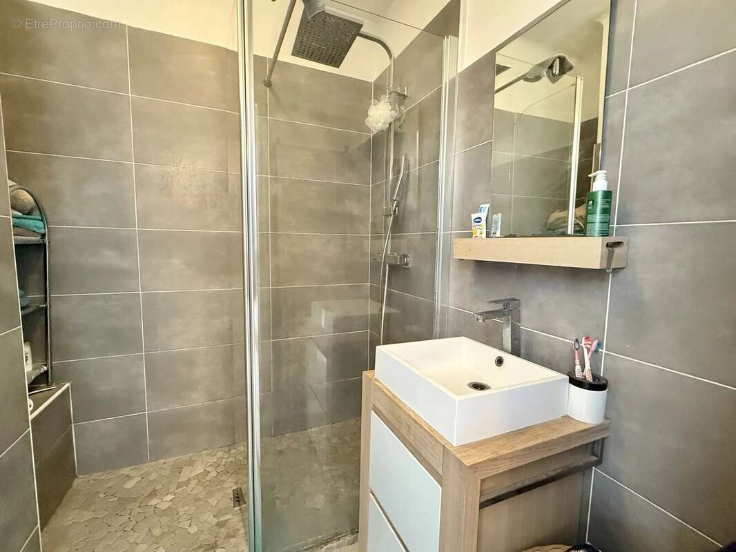 Appartement à ROQUEBRUNE-CAP-MARTIN