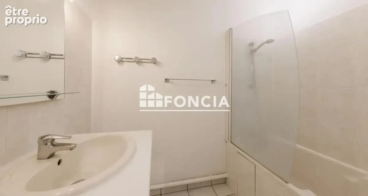 POUR INVESTISSEUR- T2 56m2 dans résidence de 2003 rue du rassat - photo 11