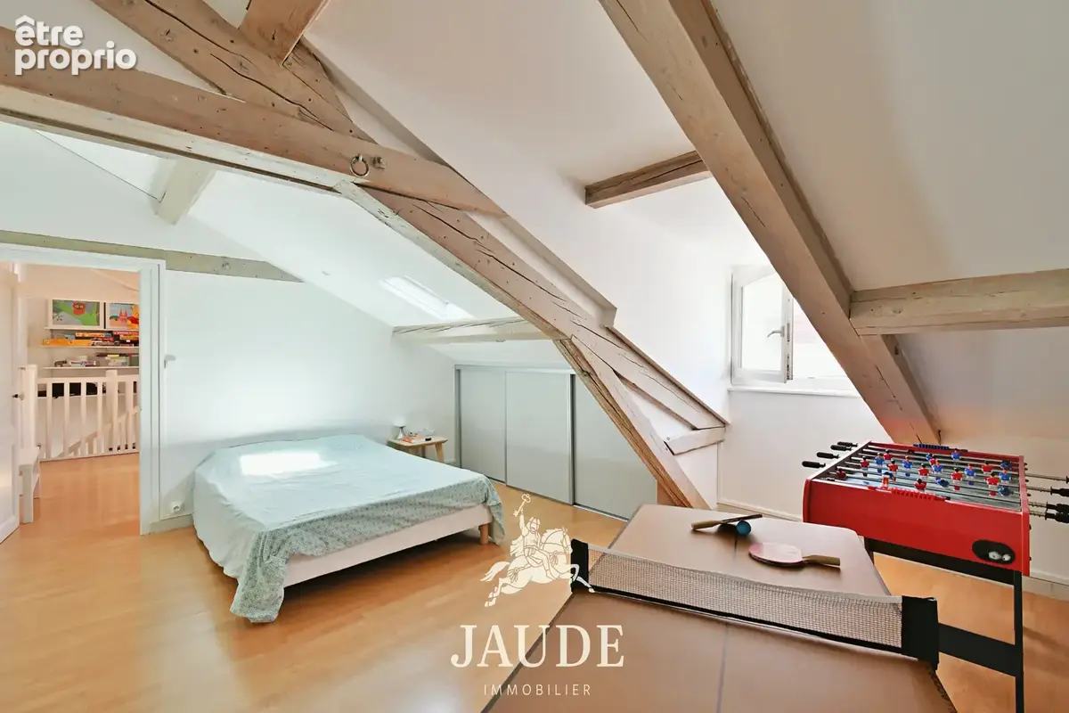 Duplex entièrement rénové en DERNIER ÉTAGE de 164m2 au sol, rue Bonnabaud à Clermont-Ferrand - photo 7