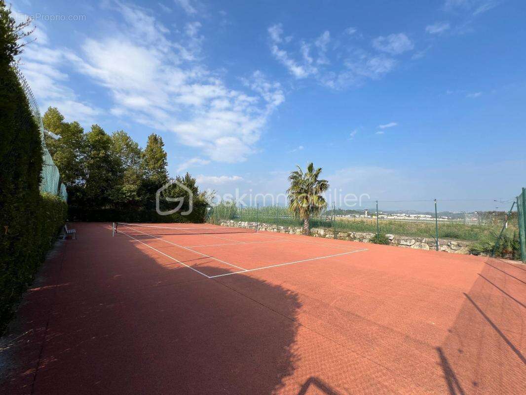 Appartement à MANDELIEU-LA-NAPOULE