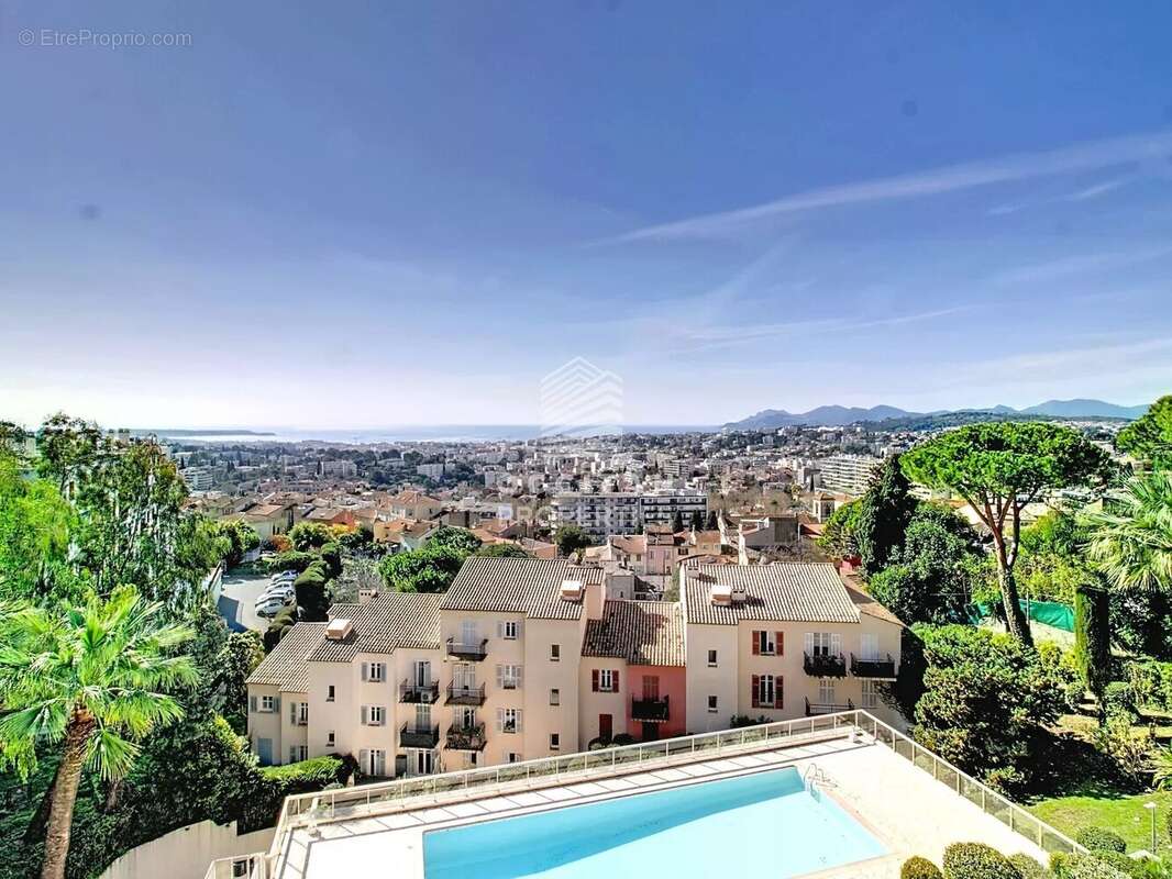 Appartement à LE CANNET