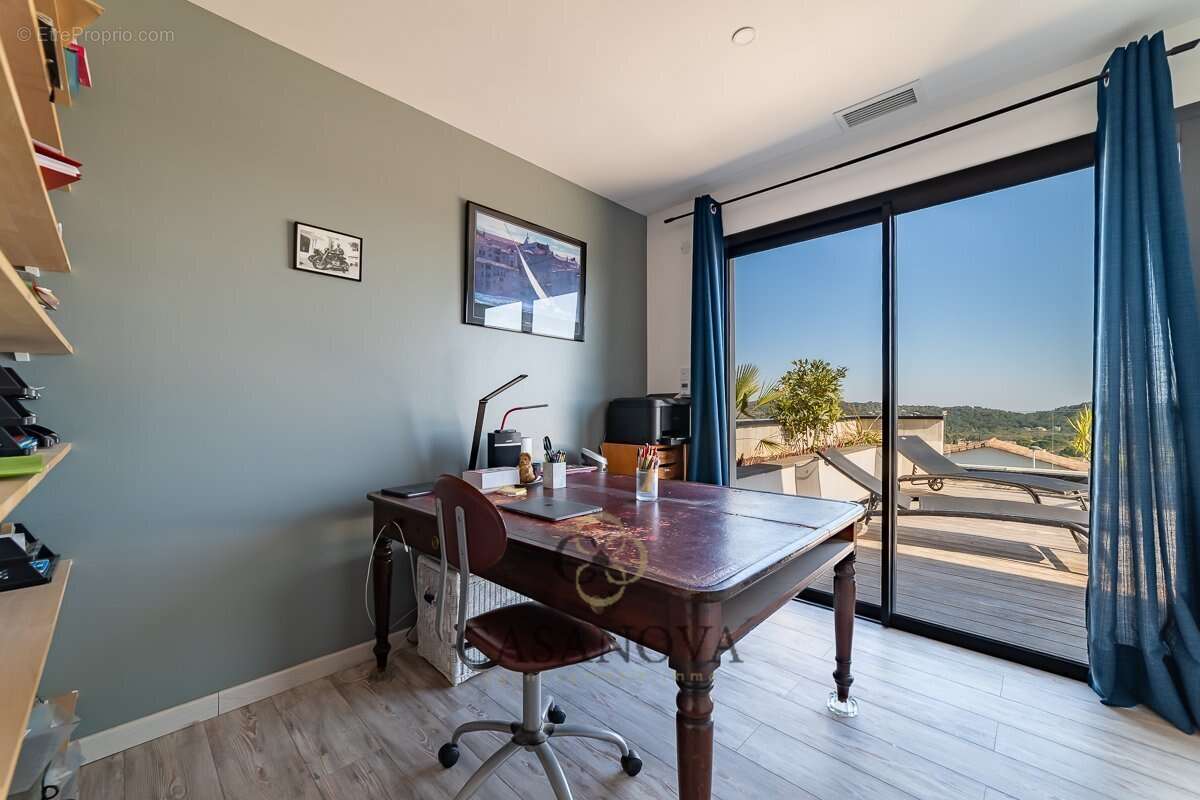 Maison à SAINT-GELY-DU-FESC