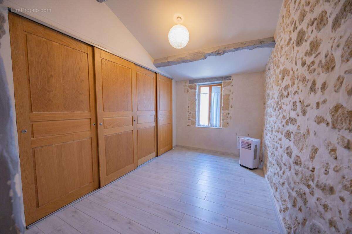 Maison de village en pierre avec gîte - photo 9