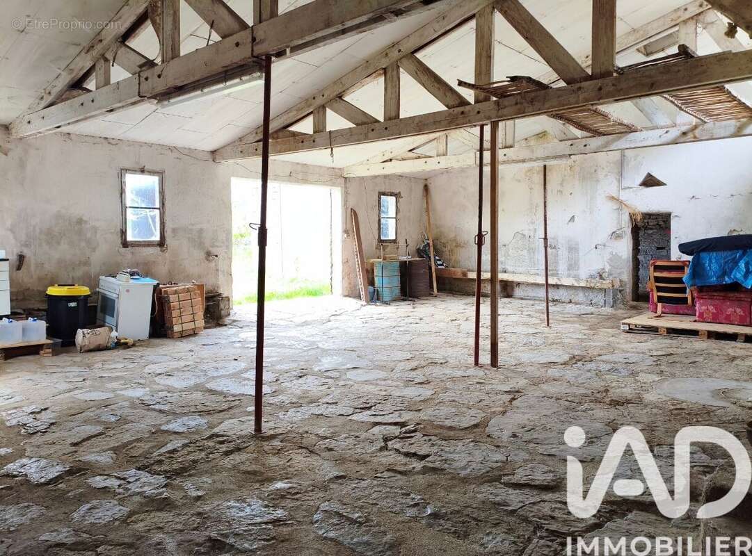 Maison 200 m² à Les Vignes  - photo 9