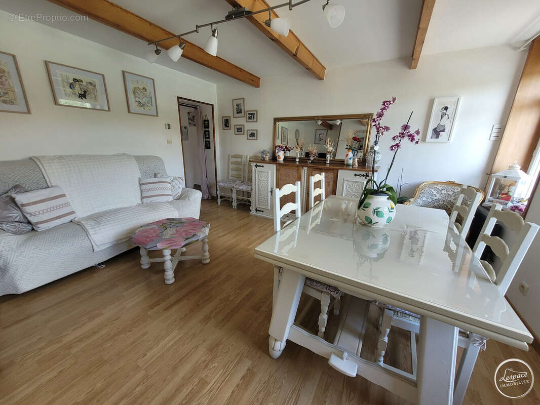 Appartement à WATTEN