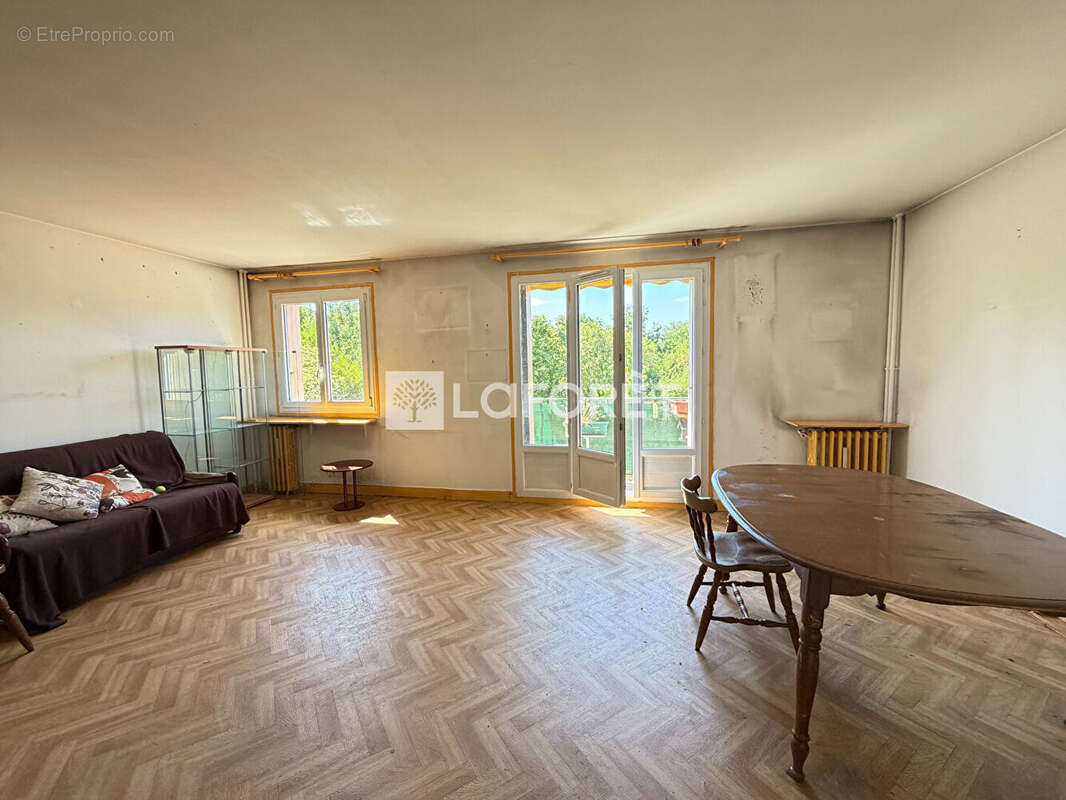 Appartement Rueil Malmaison 4 pièce(s) 63 m2 - photo 6