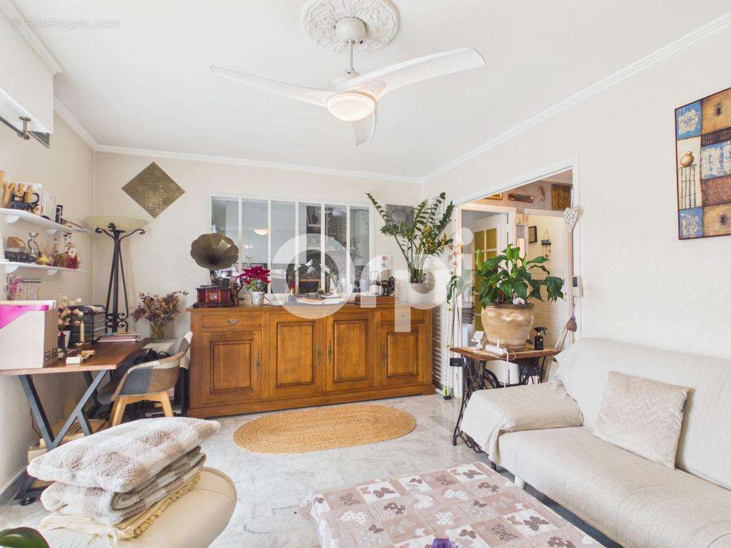 Appartement à MANDELIEU-LA-NAPOULE