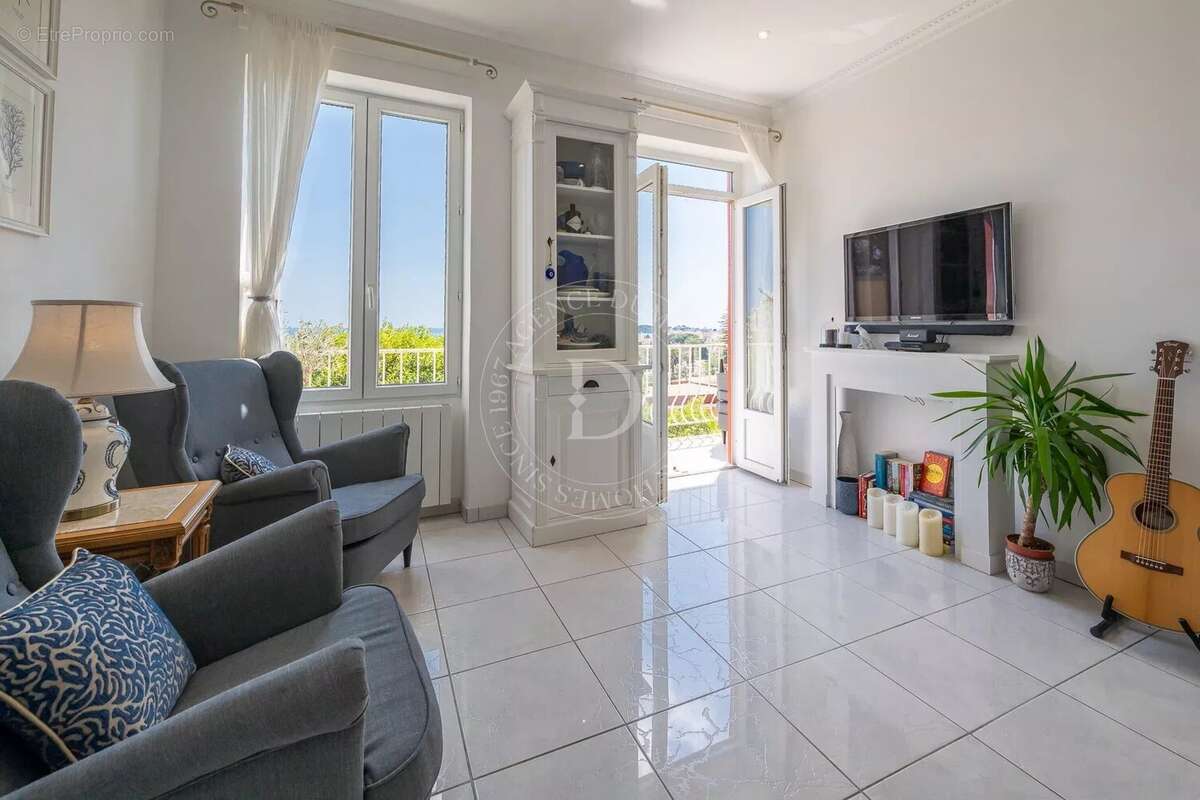 Appartement à BEAULIEU-SUR-MER