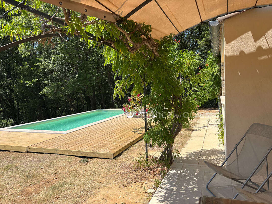 Maison à ROUSSILLON