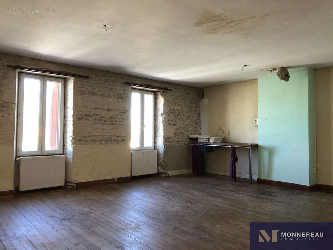 Appartement à MEUX