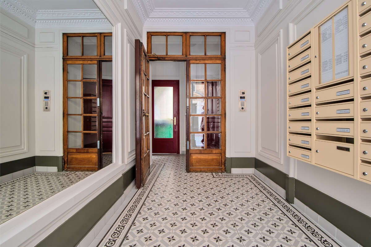 Appartement à PARIS-18E