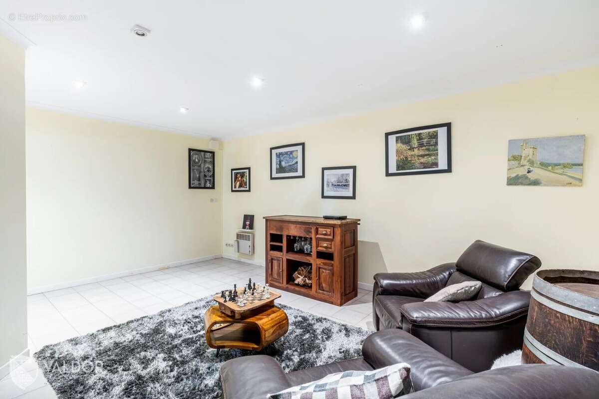 Maison à FONTAINES-SUR-SAONE