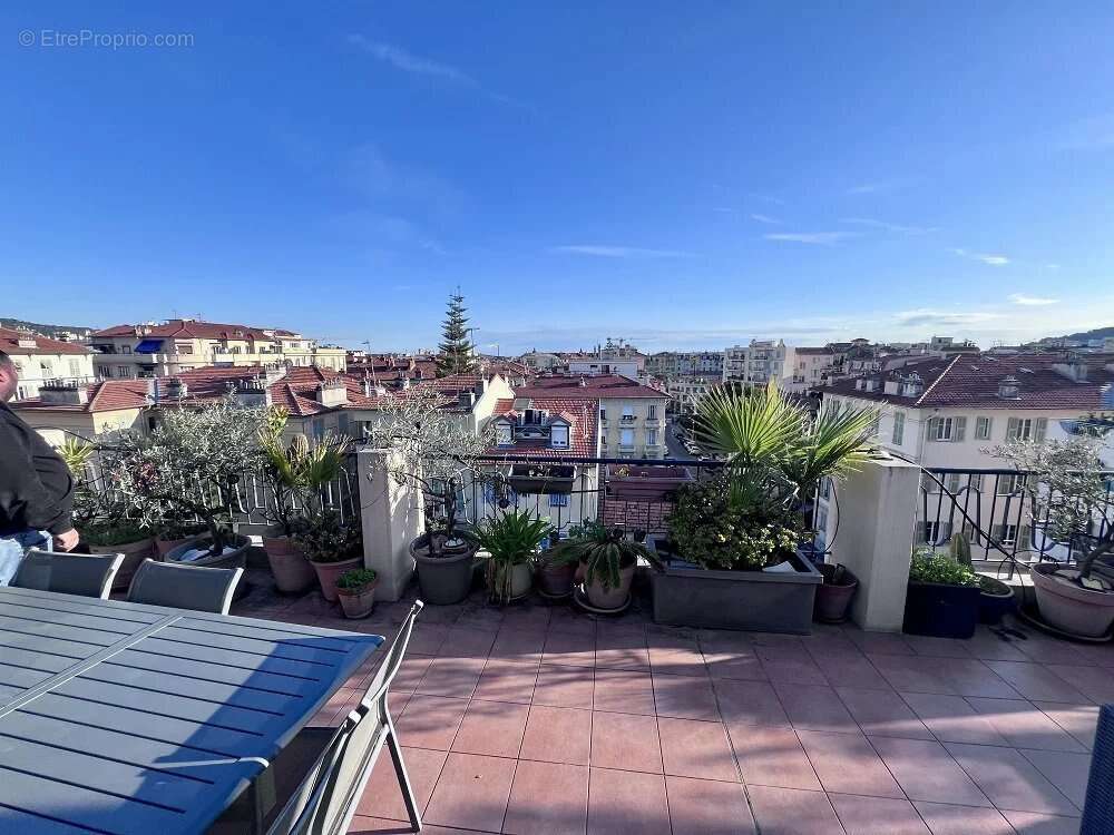 Appartement à NICE