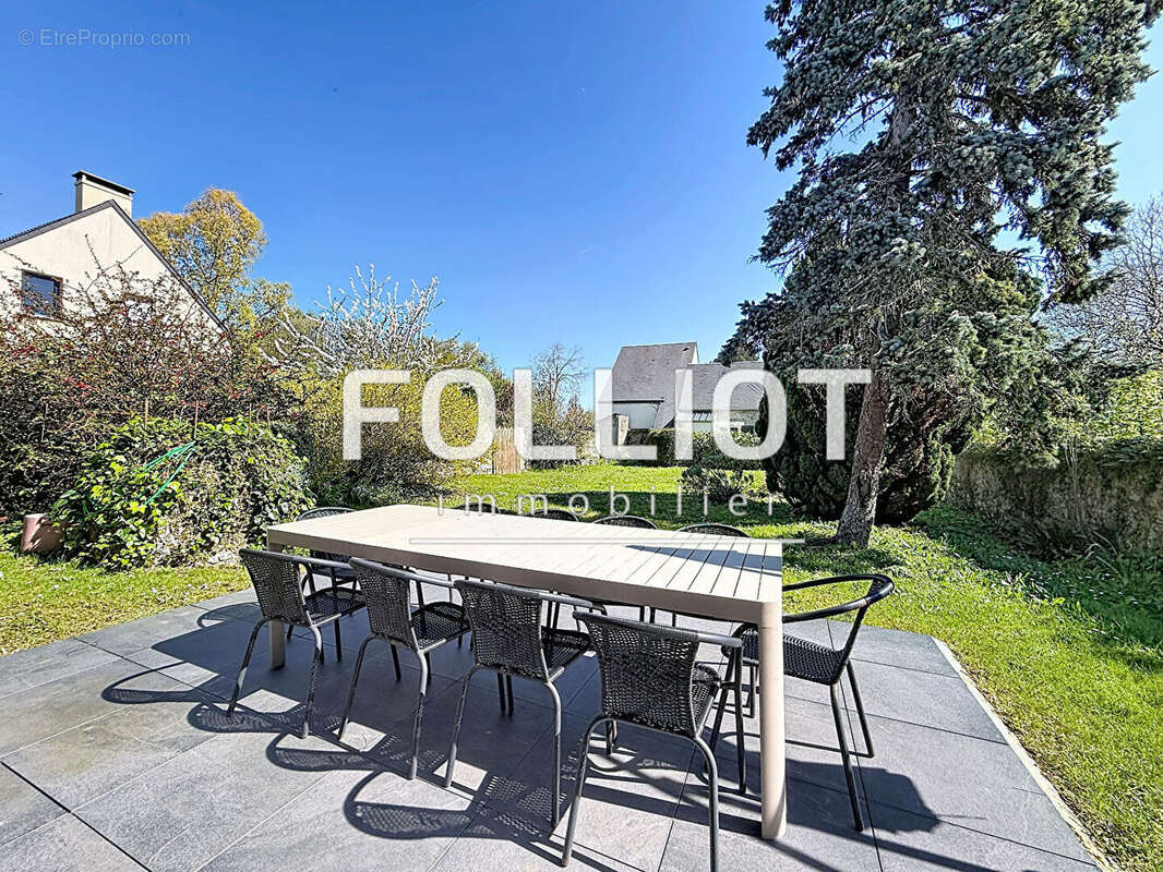 Maison à AGON-COUTAINVILLE