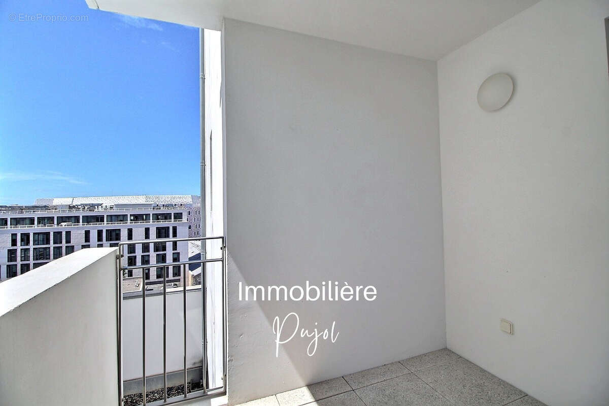 Appartement à MARSEILLE-2E