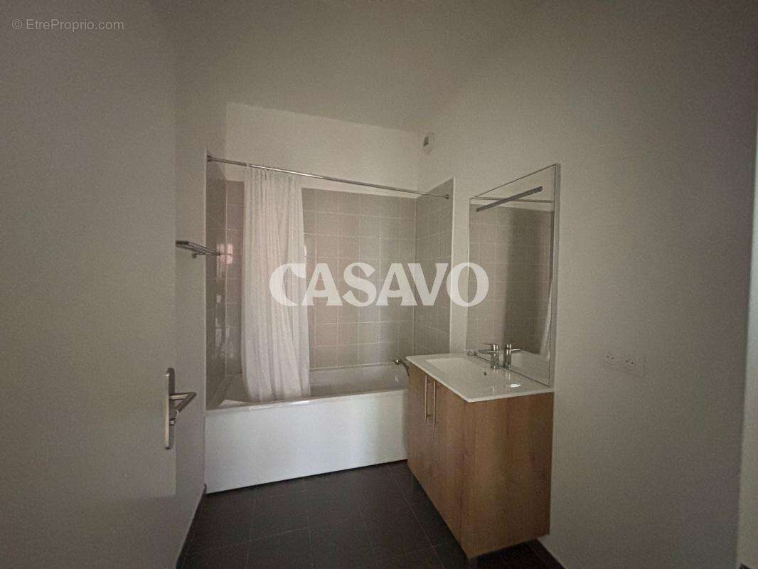 Appartement à L'ILE-SAINT-DENIS