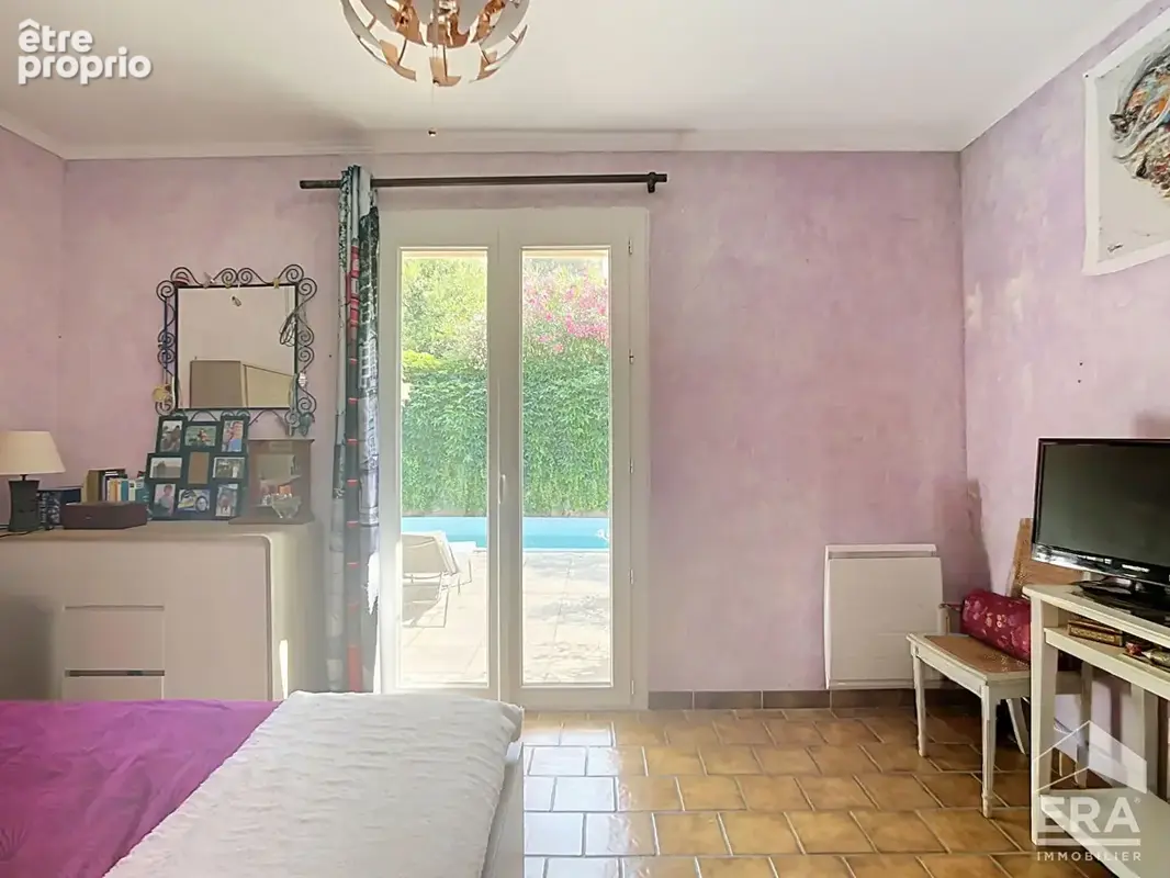 Rare à la vente : Maison individuelle avec piscine chauffée et garage aux portes des Calanques à Marseille - Quartier La Seigner - photo 11