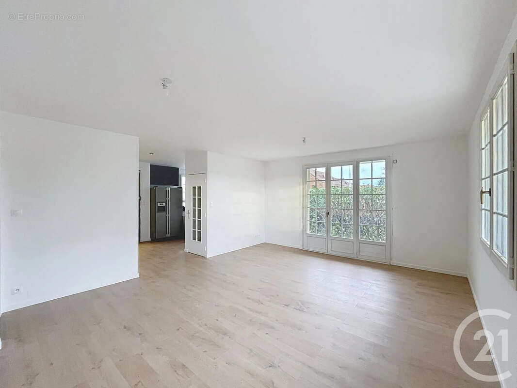 Maison à CHEVIGNY-SAINT-SAUVEUR