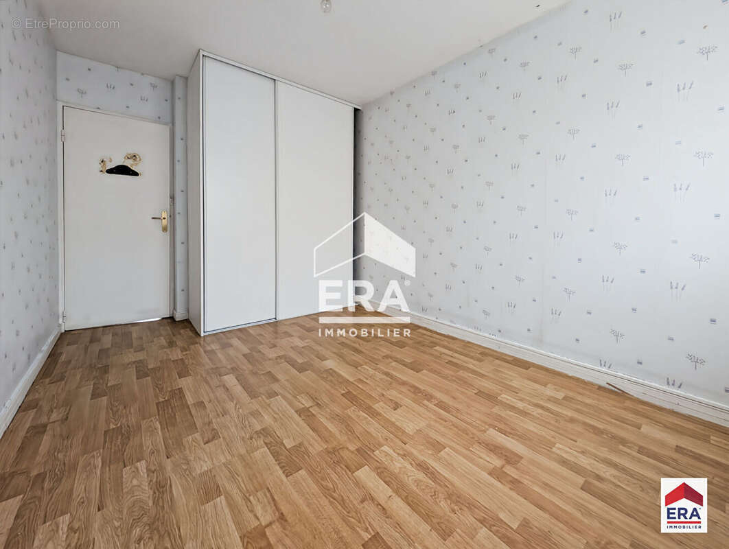 Appartement T3 - 68 m² - 2 chambres - Cave - photo 6
