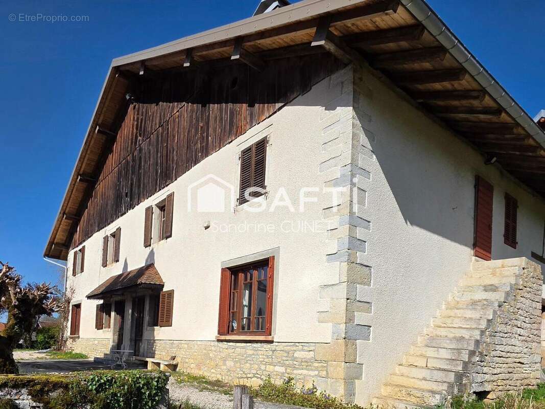 Maison 270 m² à Vernierfontaine  - photo 2