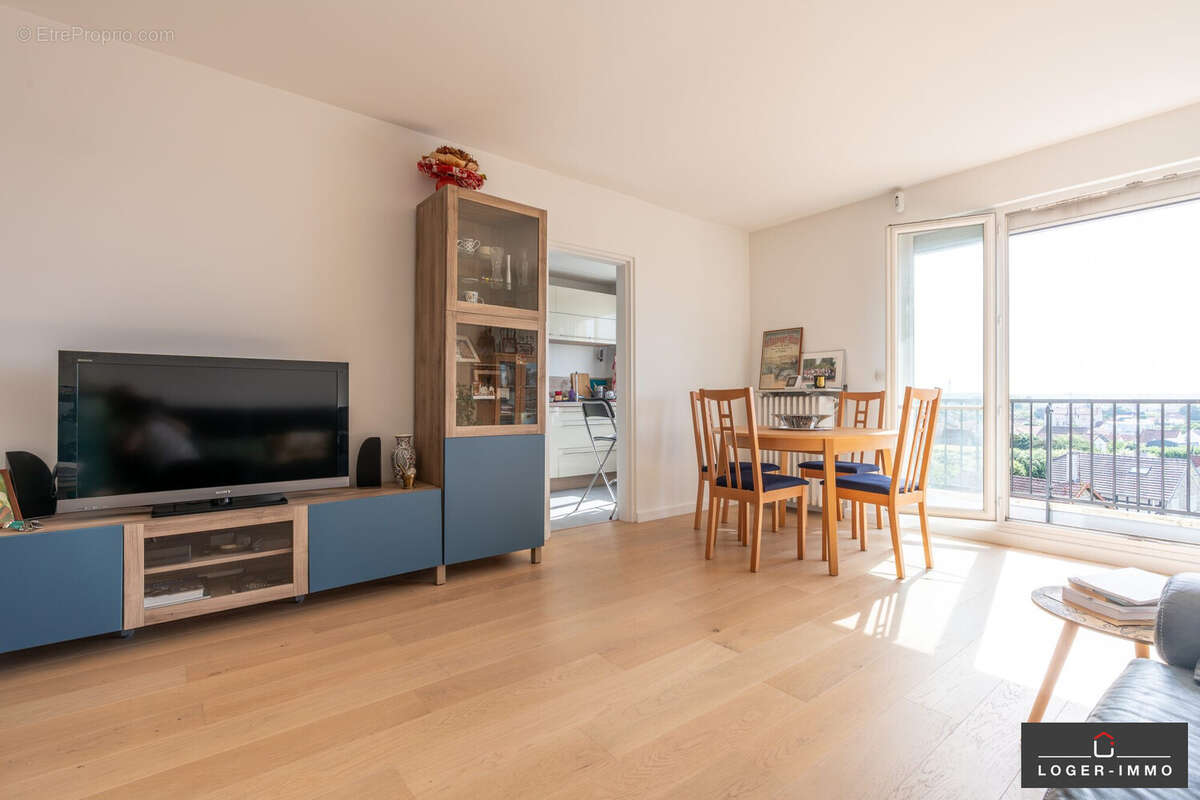Appartement à SAINT-MAUR-DES-FOSSES