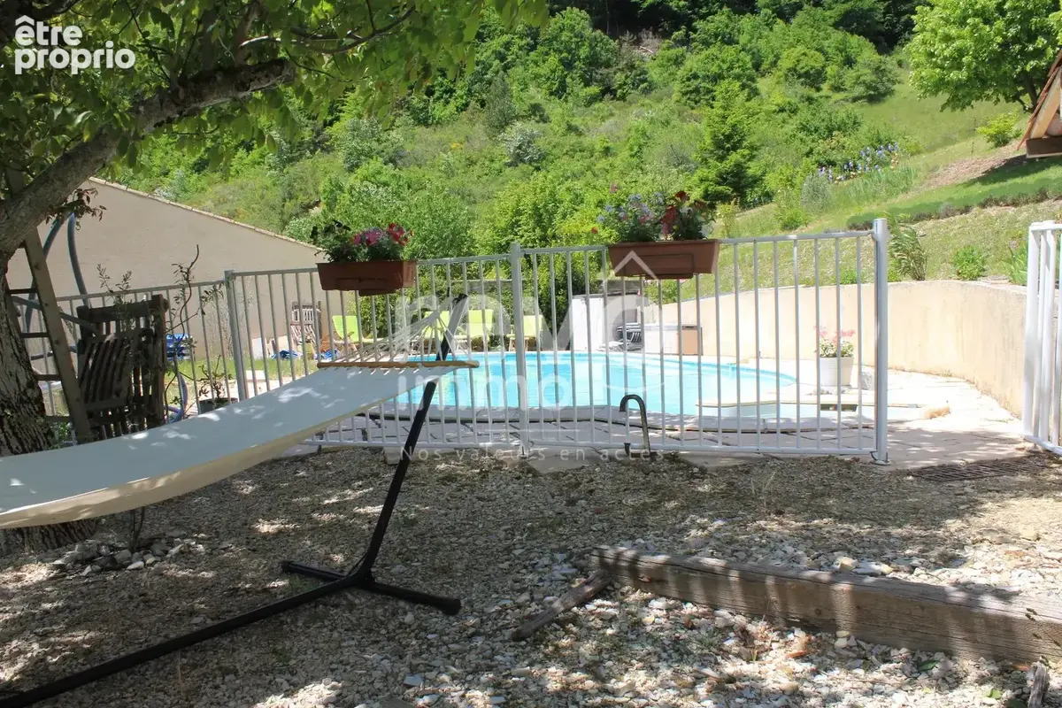 Authentique maison provençale avec piscine. - photo 4