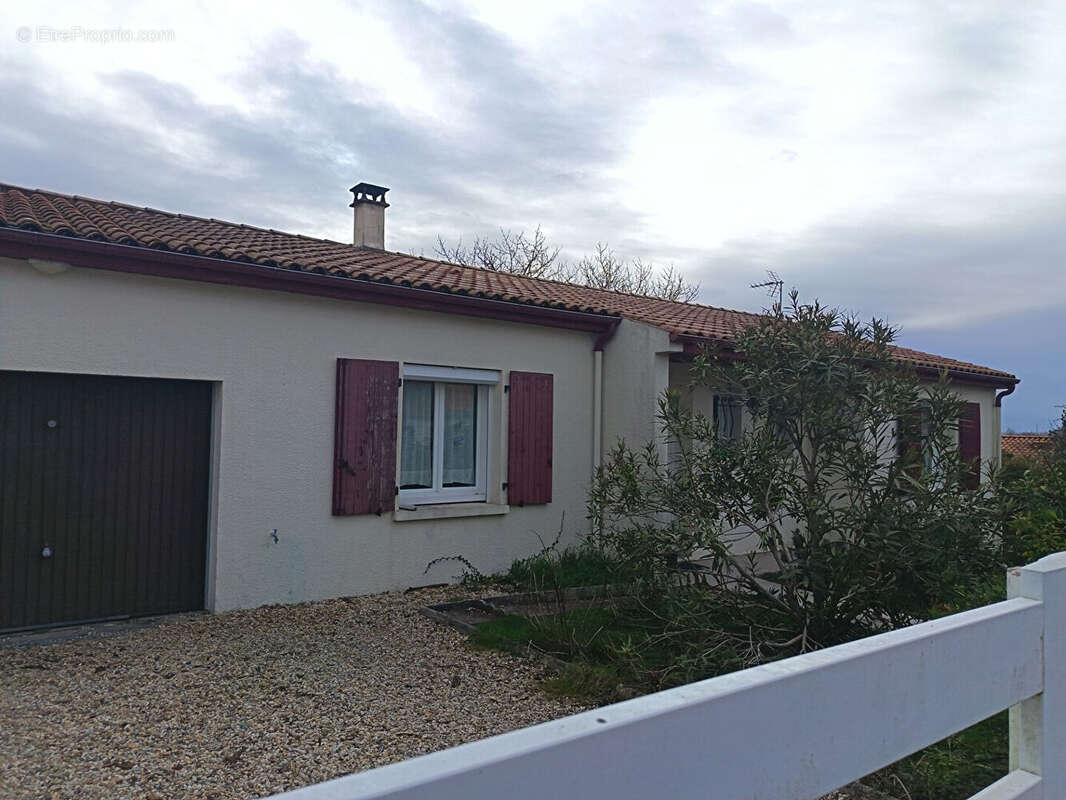 Maison à CHANIERS