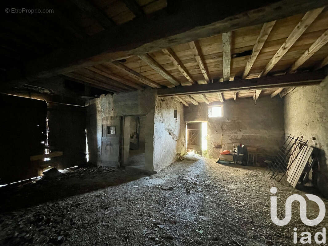 Photo 4 - Maison à MILLERY