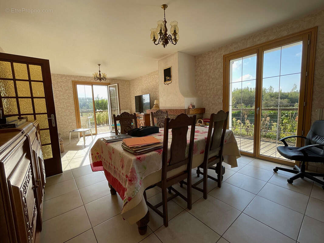 Maison  6 pièce(s) - photo 6