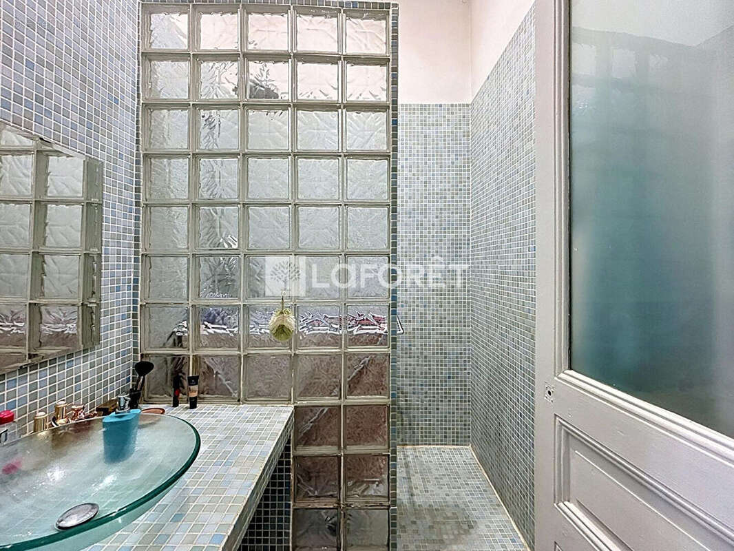 Appartement à MARSEILLE-7E