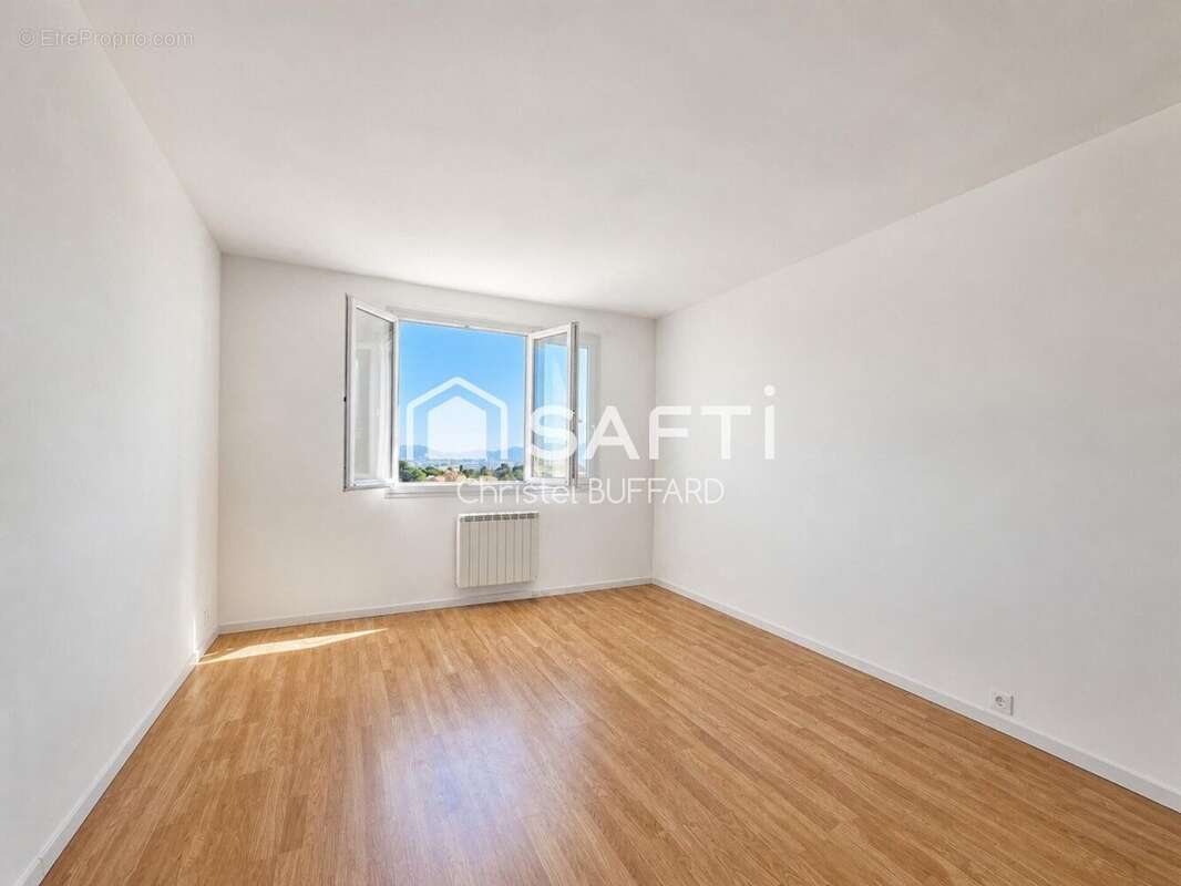Photo 6 - Appartement à MARSEILLE-4E