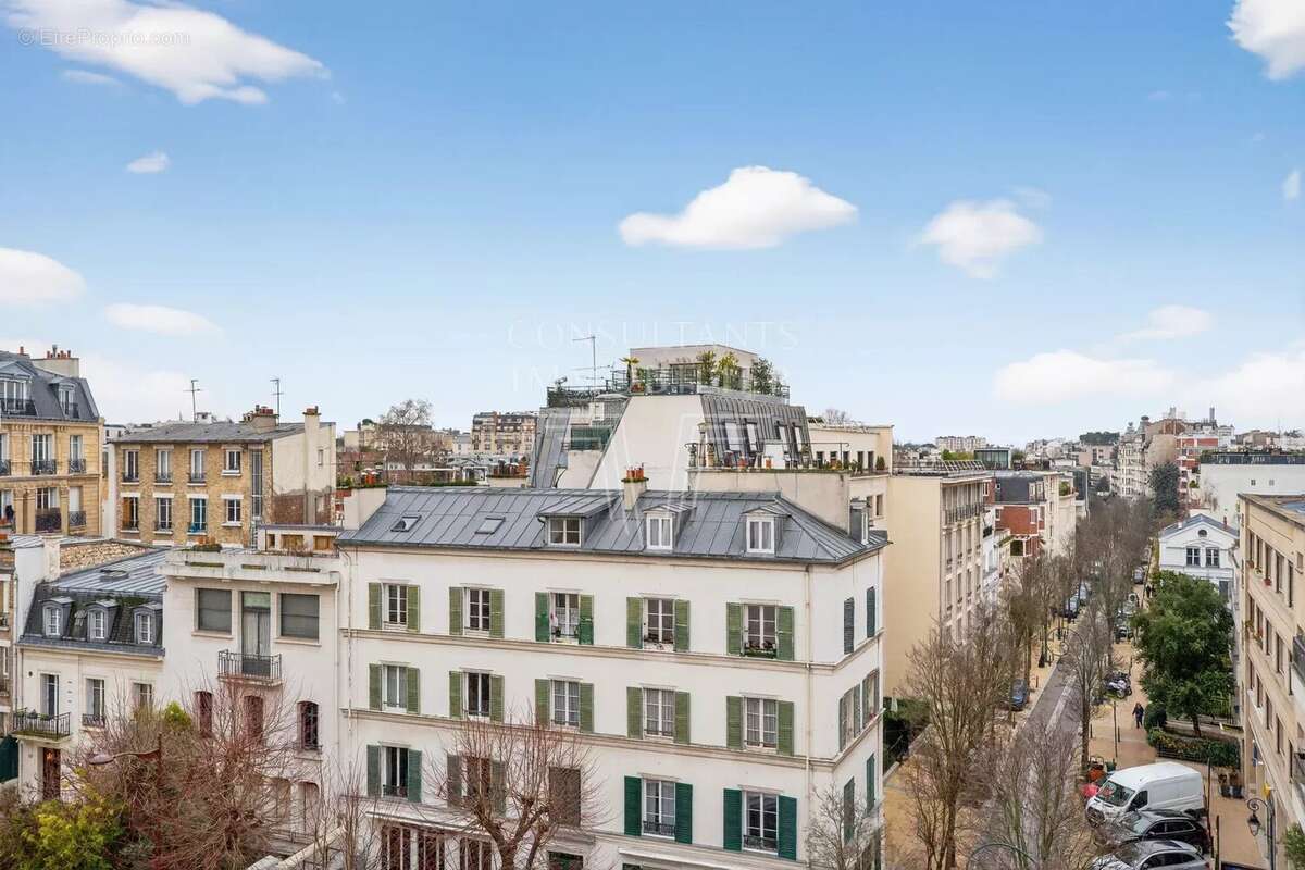 Appartement à NEUILLY-SUR-SEINE