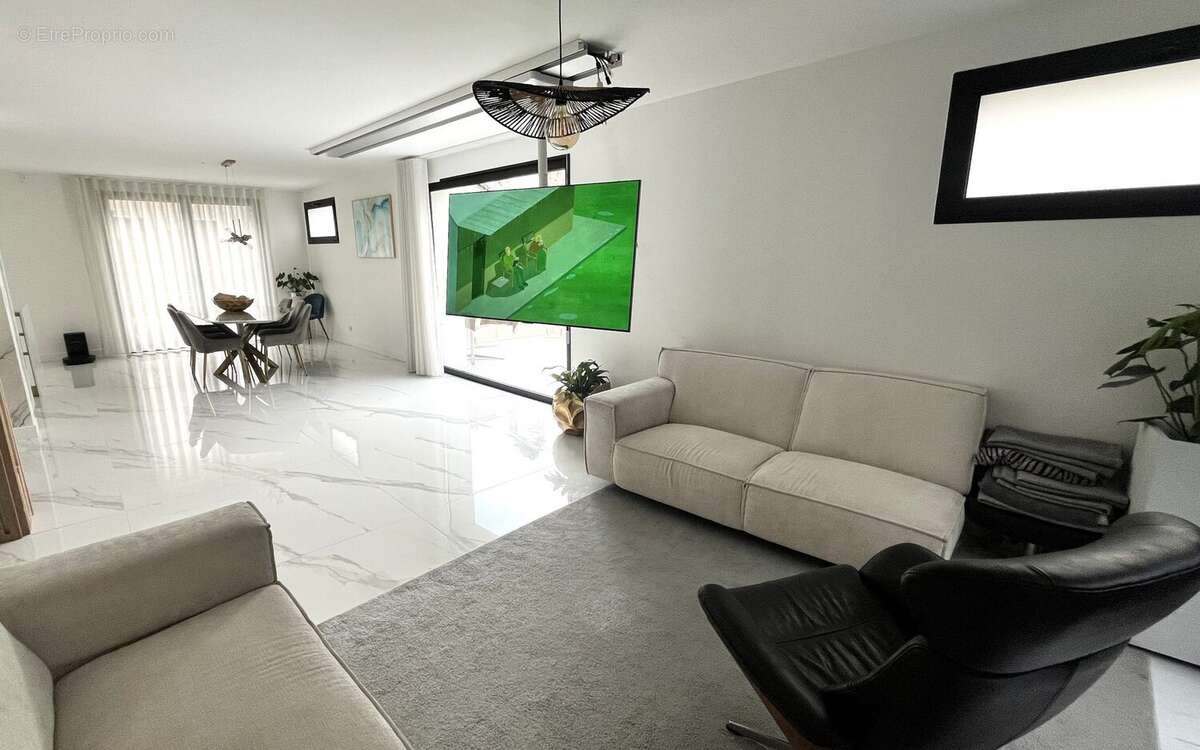 Maison à LA FRETTE-SUR-SEINE