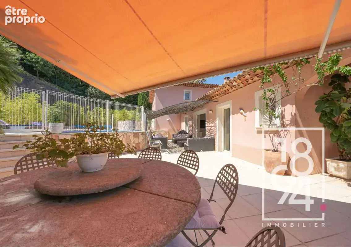 Propriété de 292m2 en position dominante avec vue mer à Gassin - photo 7