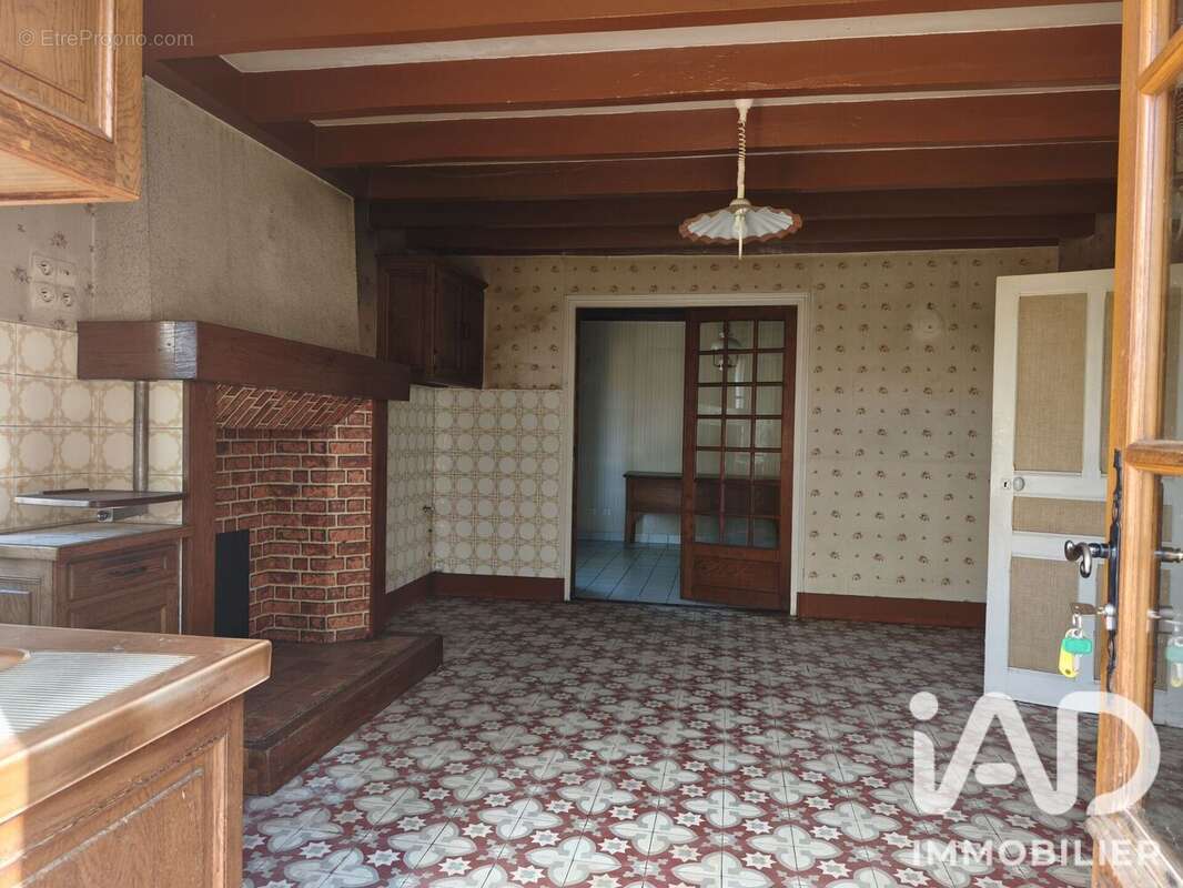 Maison 165 m² à Saint-Martial-Sur-Isop  - photo 2