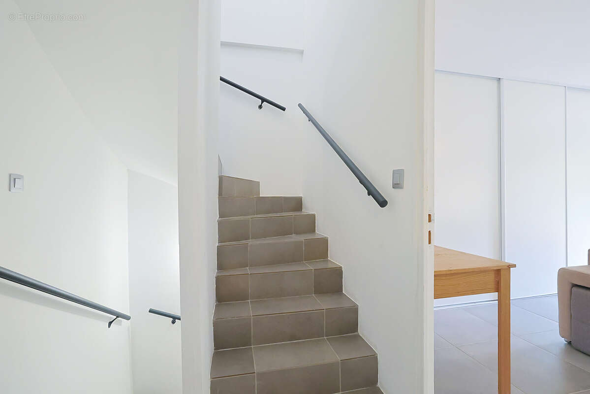 Maison à SOLLIES-PONT