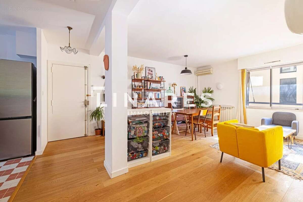 Appartement à MARSEILLE-7E