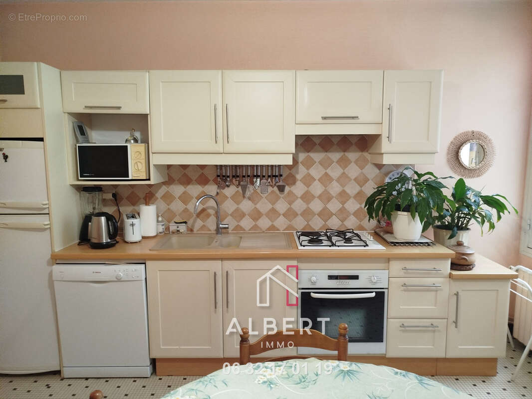 Maison à LONGUE-JUMELLES