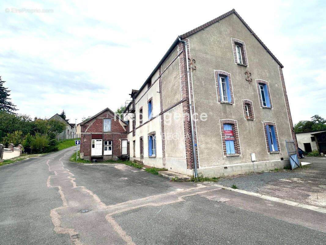 Moulin avec des nombreuses dependances - photo 4